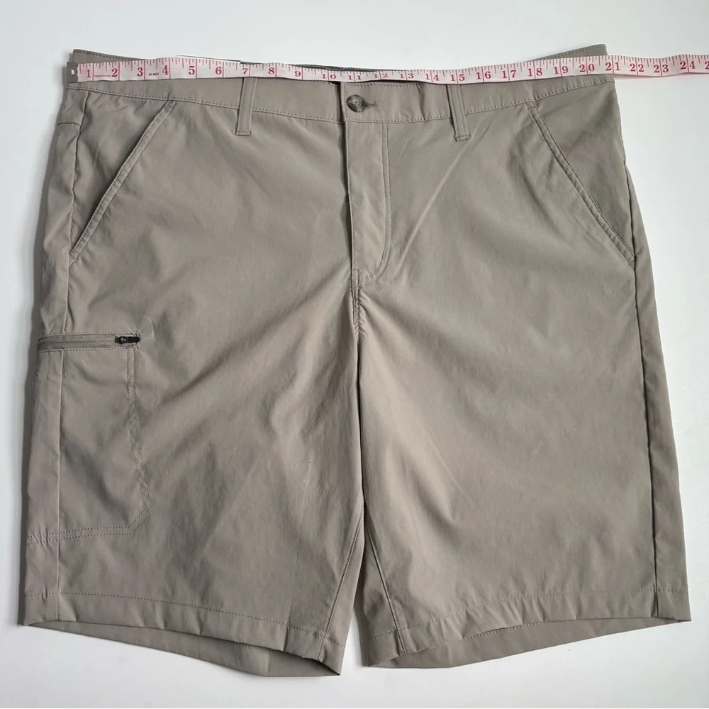 Eddie Bauer Zipper Cargo Short 10” Inseam Active Fit Flat Front In Dune Size 40